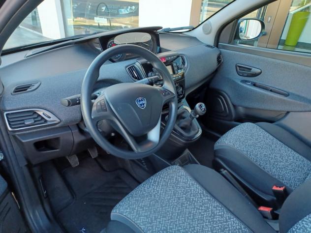 Lancia Ypsilon 1.0 Hybrid 70cv - Foto 10