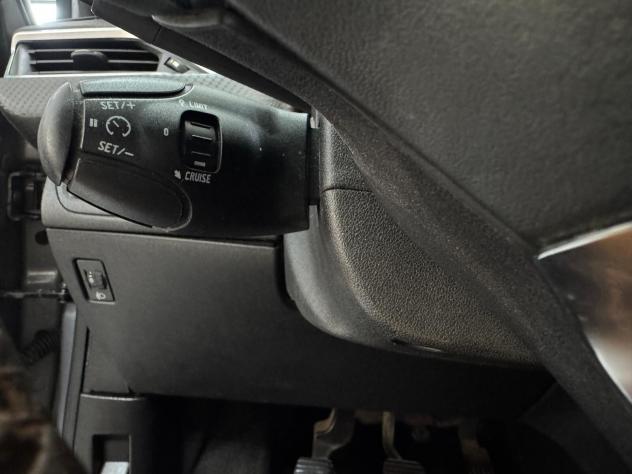 Peugeot 2008 PureTech 82 Active UNICOPROPRIETARIO TENUTA BENISSIMO - Foto 10