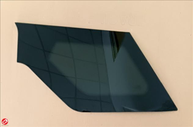 1409147 VETRO POSTERIORE LATERALE FUM  SX LIGIER JS56