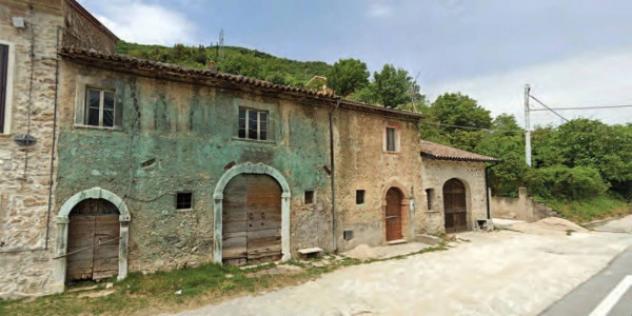 Immobile in asta di 162 m² con più di 5 locali in vendita a Castelli - Foto 2