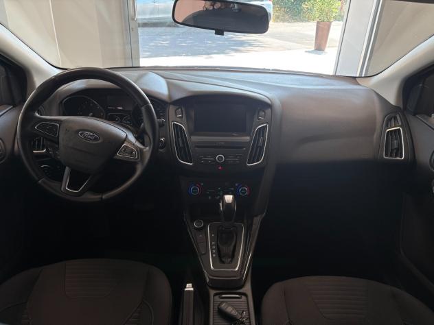 Ford Focus 1.5 TDCi 120 CV Start&Stop Powershift SW ST Line - Foto 8