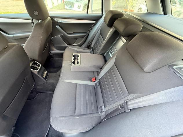 Skoda Octavia 1.6 TDI SCR 115 CV Wagon Executive *** CARPLAY/ANDROID AUTO - Foto 10