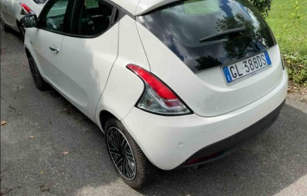 Lancia Ypsilon 1.0 FireFly 5 porte S&S Hybrid Gold - Foto 4