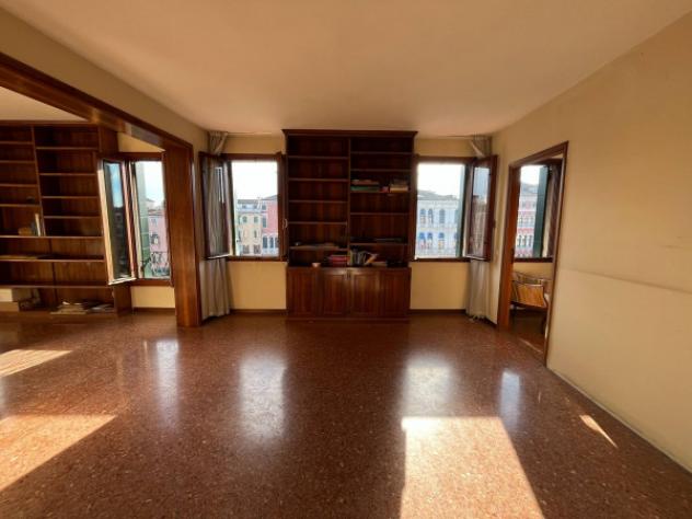 Attico / Mansarda di 200 m² con più di 5 locali in vendita a Venezia - Foto 19