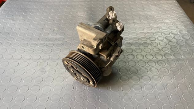 Compressore climatizzatore Peugeot 107 1.0 del 2007 (88310-0H010) - Foto 2