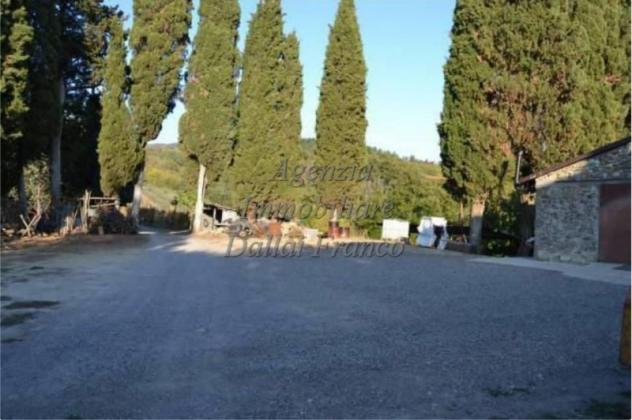 Scarperia (pressi) - Colonica libera su 2 lati al grezzo con giardino e garage - Foto 5