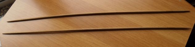 N° 2 ferri da lavorare per la lana o per il cotone in legno - per collezione - - Foto 2