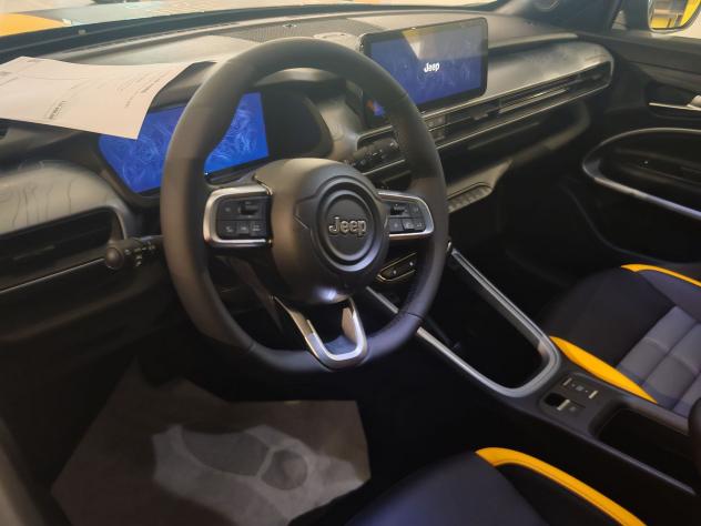Jeep Avenger 4xe Hybrid 1.2 MHEV 4xe The North Face - Foto 9