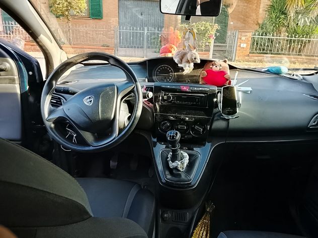 LANCIA Ypsilon 1.2 69 CV 5 porte GPL Ecochic Gold o Silver - Foto 9
