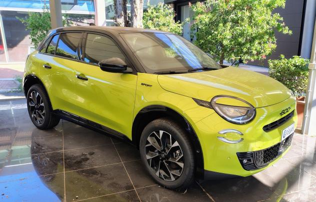 FIAT 600 1.2 hybrid Sport 145cv autom. - Foto 3