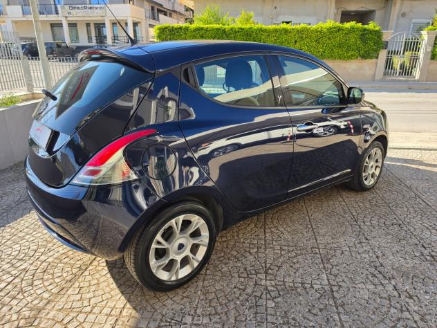 Lancia Ypsilon 1.2 69 CV 5 porte Gold - Foto 9