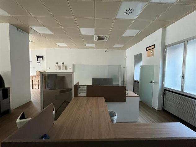 NEGOZIO 5 VETRINE OPNE SPACE - Foto 11