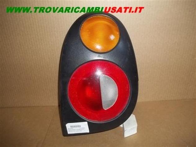 FANALE POST.S. '96 RENAULT MEGANE 5p / Coach / Classic / Scenic  Parti elettriche  Fanaleria  Fanali  Fanale post. sx. RENAULT - MEGANE 5p / Coach / C