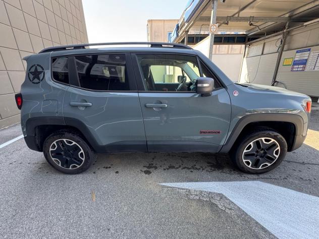 Jeep Renegade 2.0 Mjt 170CV 4WD Active Drive Low Trailhawk - Foto 6