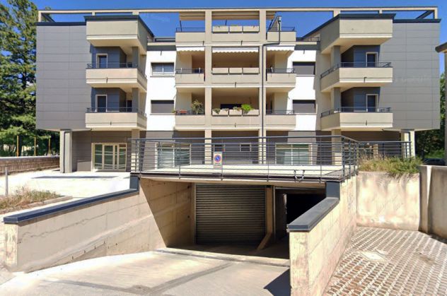 VENDESI GARAGE VARI MQ IN VIA G. FORTUNATO - VENOSA