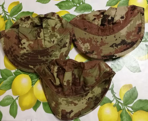 Cappellini militari vegetati