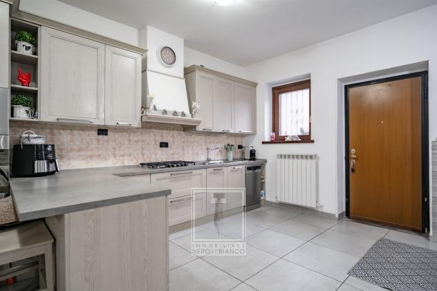 PORZIONE DI CASA VISTA LAGO A OLGINATE - Foto 8