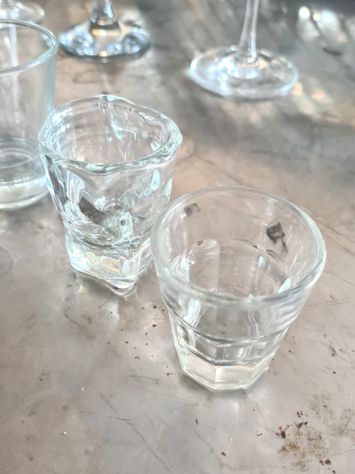 bicchieri e calici per vino e liquori usati - Foto 3