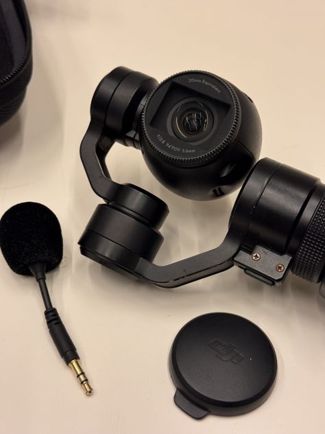 DJI Osmo 4K completo – 2 batterie + microfono + custodia - Foto 3
