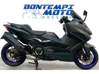 Yamaha T Max null