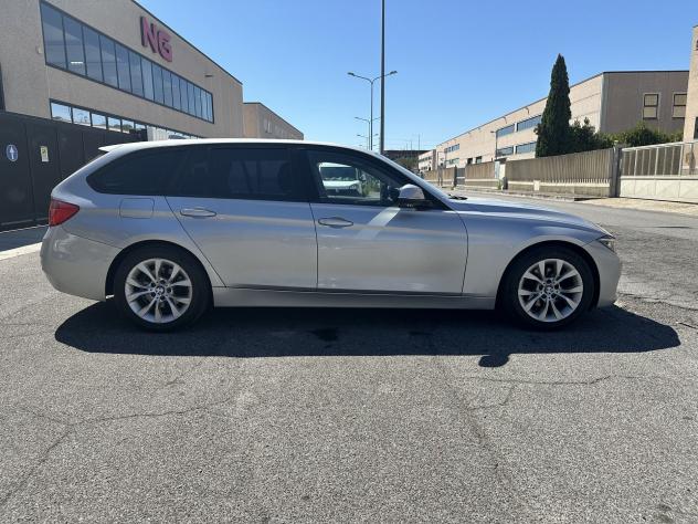 BMW Serie 3 318d Touring Auto - Foto 7