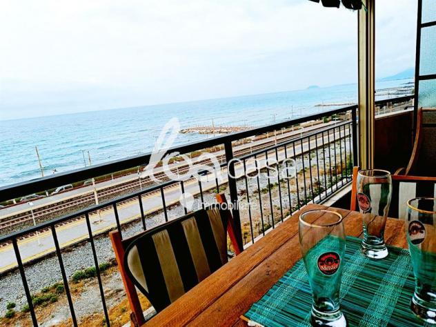ID 882 Loano Via delle Olivette fronte mare CIN IT009034C2QFJJL46H - Foto 6