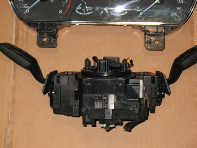 0261S18678 KIT ECU FORD FIESTA 1.1 ME17.0.3 DE817025 HU5T15604ECH H1BT3F944AE - Foto 6