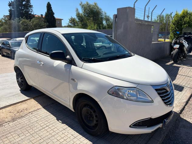 LANCIA YPSILON - NEOPATENTATI - 2 UNITDISP - Foto 2