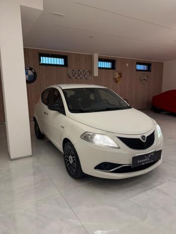 Lancia Ypsilon 1.3 MultiJet 95cv Stop&Start Silver - Foto 3