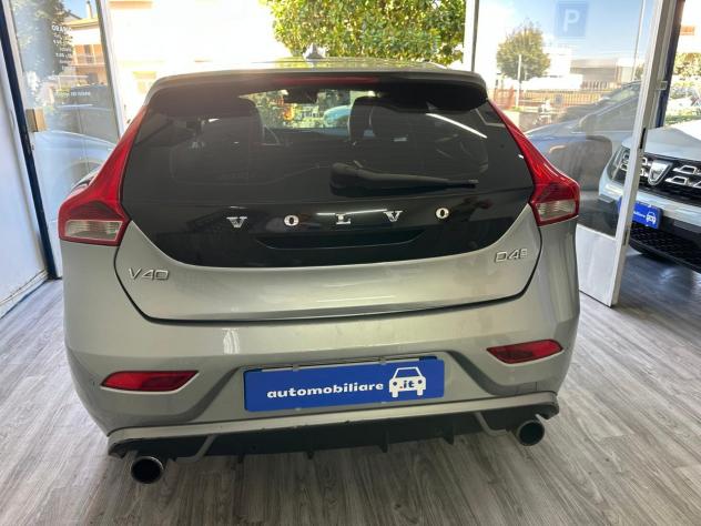 Volvo V40 2.0 d4 R-design Momentum 190cv geartronic my17 - Foto 5