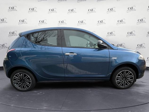 Lancia Ypsilon 1.0 FireFly 70cv Hybrid Platino - Foto 4