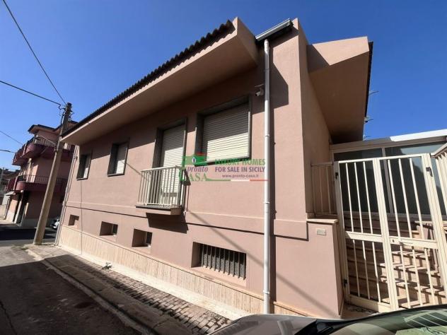 Rif: 2598 - In vendita appartamento con esposizione angolare - Comiso