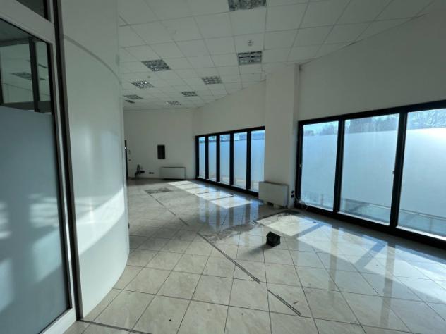 Immobile di 180 m² con 5 locali in affitto a Brescia - Foto 10