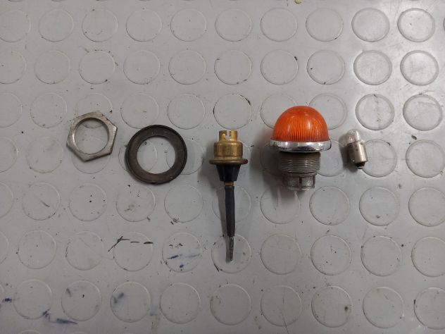 FANALINO FRECCIA INDICATORE DIREZIONALE VARIE AUTO MOTO D'EPOCA R.B.T. SIRIO - Foto 2