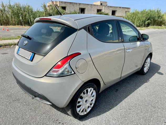 Lancia Ypsilon 1.3 MJT 16V 95 CV 5 porte - Foto 5