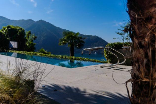 Villa di 400 m² con più di 5 locali e box auto doppio in vendita a Como - Foto 2