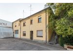 Casa Indipendente Bifamiliare con Cantina Vitivinicola