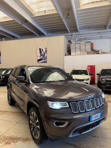 Jeep Grand Cherokee 3.0 V6 CRD 250 CV Multijet II Overland - Foto 3