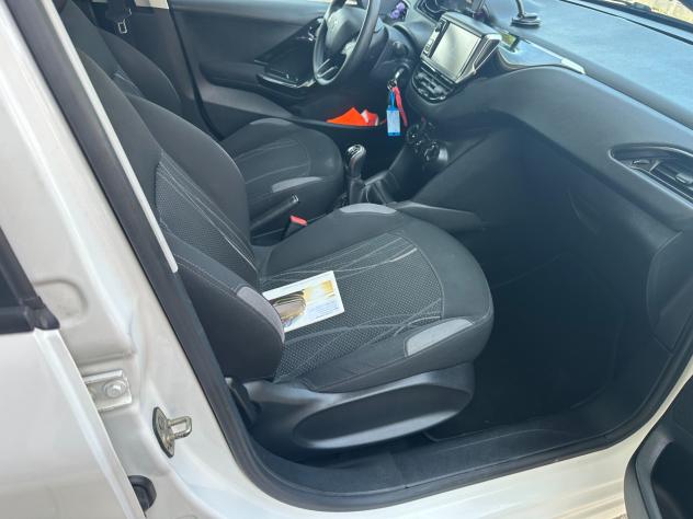 Peugeot 208 1.2 VTi 82 CV - Foto 5