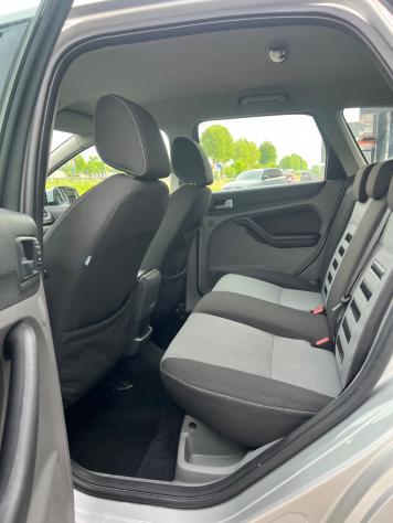Ford Focus Focus+ 1.6 TDCi (90CV) SW - Foto 10
