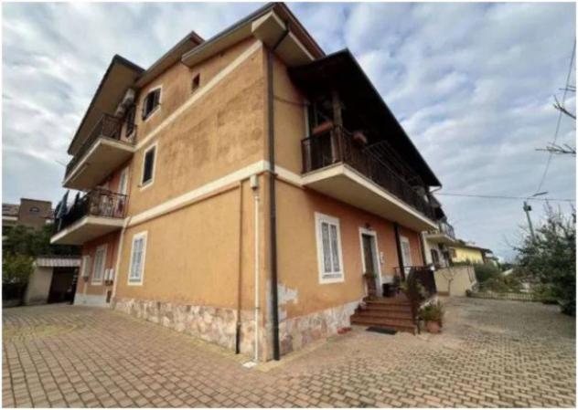 Immobile in asta di 139 m² in vendita a Cosenza - Foto 2