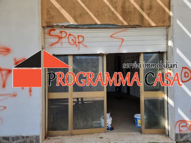 TORVAJANICA Box Triplo in vendita via pola 45 MQ PEDONALE - Foto 8