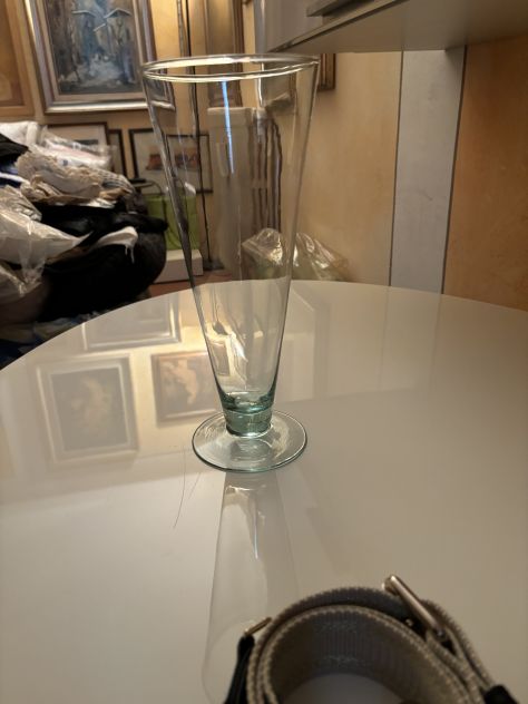 UN VASO IN VETRO TRASPARENTE COME NUOVO MA VINTAGE È DEGLI ANNI ‘80/90 - Foto 3