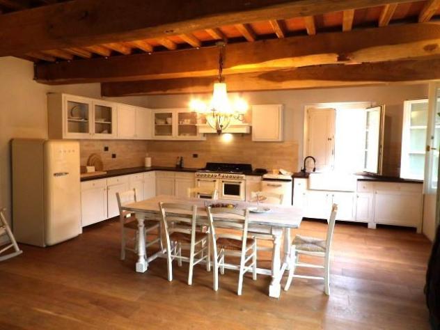 Casale in vendita a Sant'Andrea di Compito - Capannori 300 mq Rif: 1304624