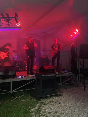 Noleggio e/o service audio-luci per feste e spettacoli