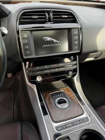JAGUAR XE 2.0 D Turbo 180CV aut. R-Sport *Tetto panoramico* rif. 24179733 - Foto 9