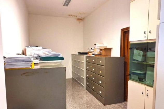 Immobile in asta di 201 m² con più di 5 locali in vendita a Elmas - Foto 19
