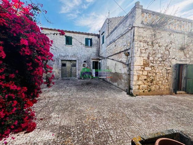 RIF. 9743 - Casale in pietra con Baglio - Foto 13
