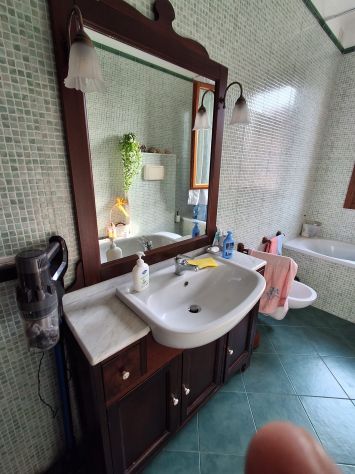 MOBILE PER LAVABO DEL BAGNO