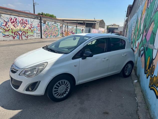 Opel Corsa 1.2 5 porte benzina/GPL - Foto 3